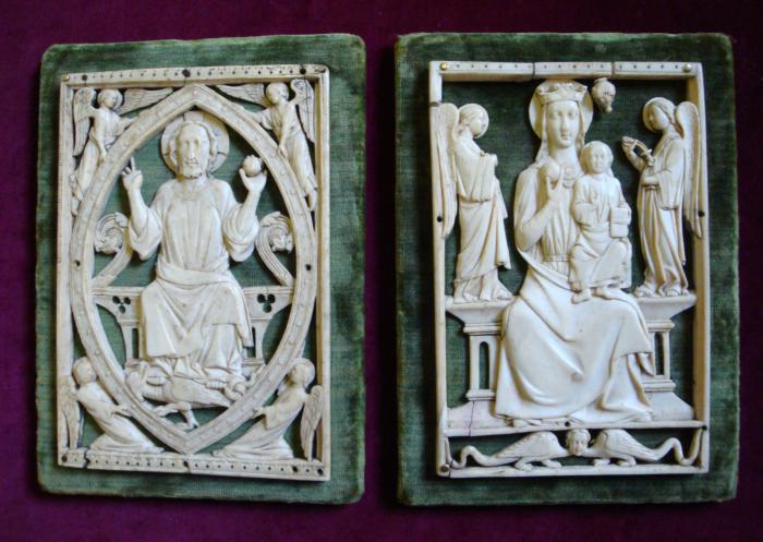 Openwork panels (2)(plaques ajourées); possibly used as part of a binding (Front)
