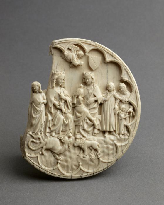 Mirror case, frame of 16 lobes (valve de miroir); known as 'l'Assemblée' (Front)