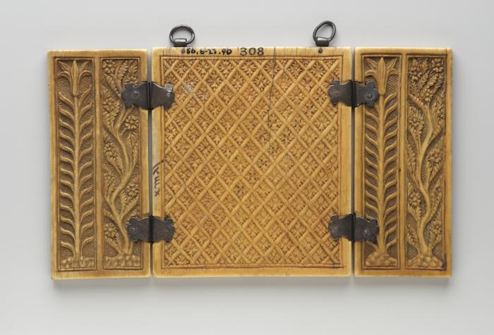 Triptych, 1 register, 2 and 6 arches across (plaquettes; colonnettes; frise d'arcatures) (Back)