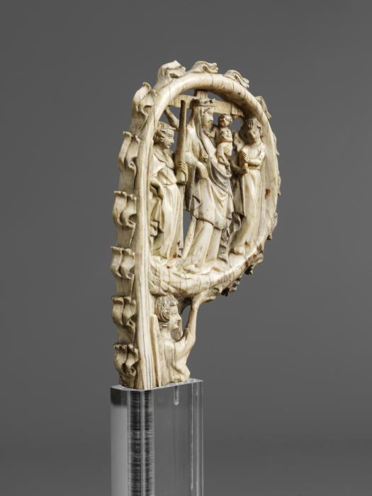 Head of crozier (crosse) (Side 1)