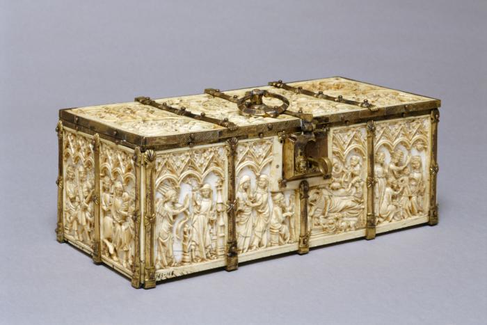 Casket, with arches and quatrefoils (coffret; frise d'arcatures; quatre-feuilles)