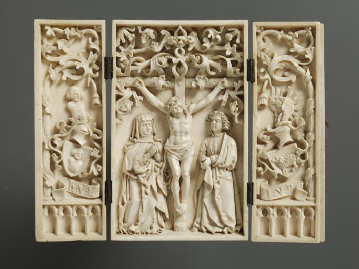 Triptych, 1 register (Front, open)
