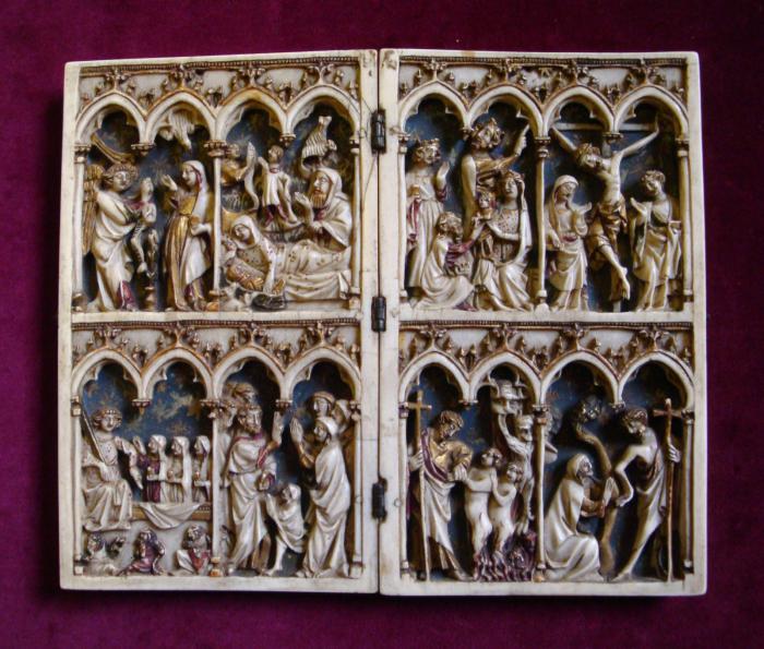 Diptych, 2 registers, 4 arches across (colonnettes; frise d'arcatures) (Front)