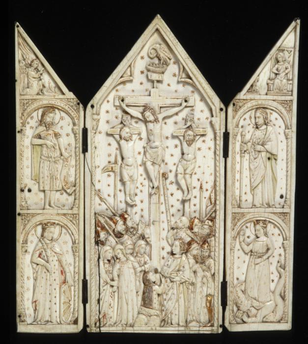 Gabled triptych, 3 registers, 1 arch across (Front)