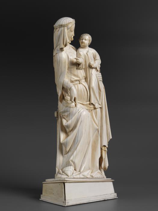 Statuette (Side)