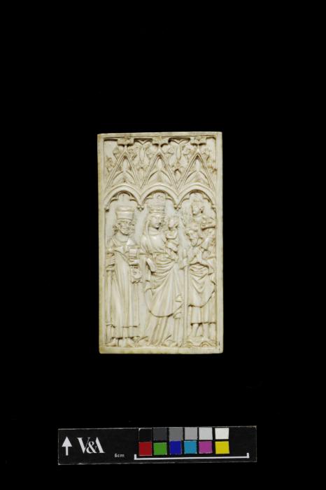 Lid of a box or cover for a set of writing tablets, 1 register, 3 arches across (plaquette; frise d'arcatures; tablette à écrire) (Front)