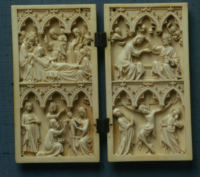 Diptych, 2 registers, 3 arches across (frise d'arcatures) (Front)