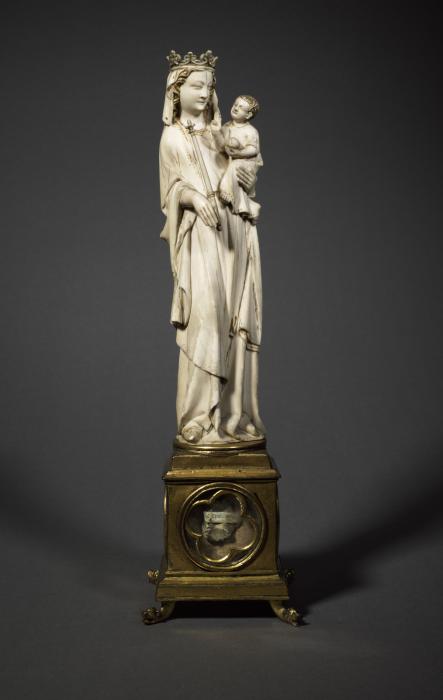 Statuette (Front)