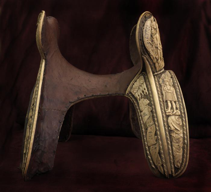 Saddle (selle); known as the Saddle of Ercole d'Este (Left side)