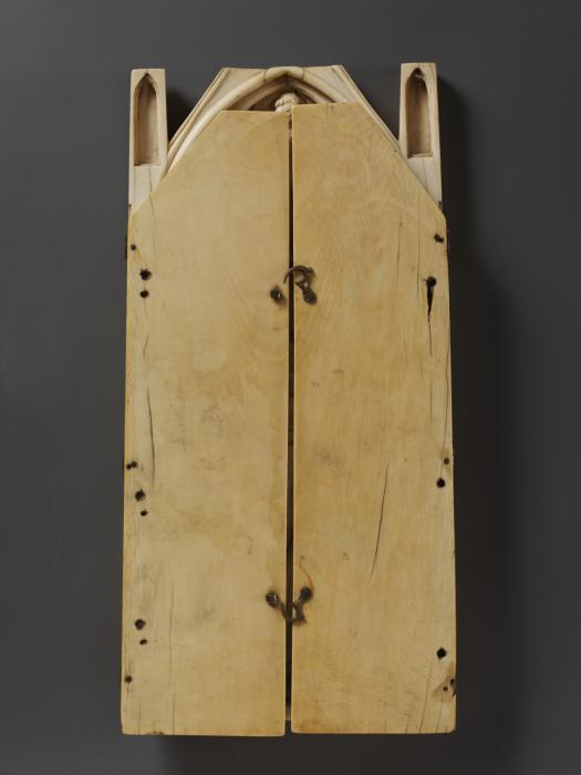 Gabled triptych, with arches (colonnettes) (Front, closed)