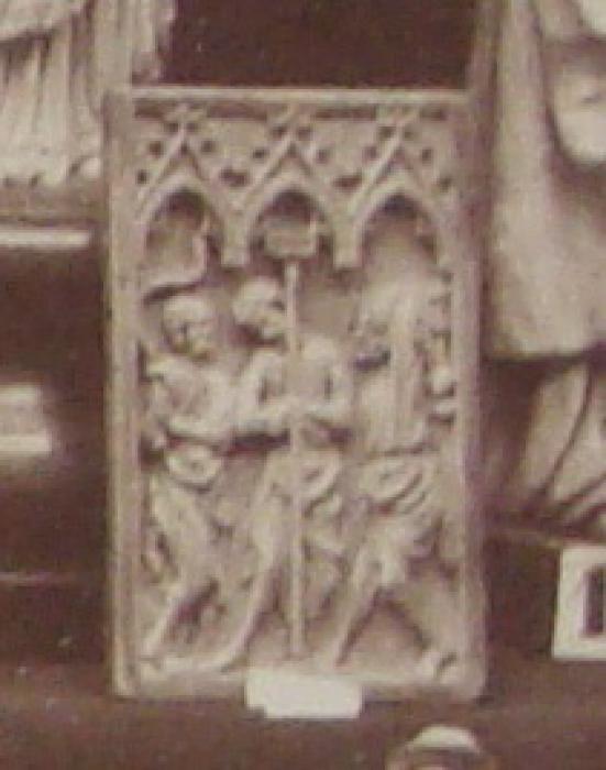Panel (probably a writing tablet), 1 register, 3 arches across (frise d'arcatures; tablette à écrire) (Front)