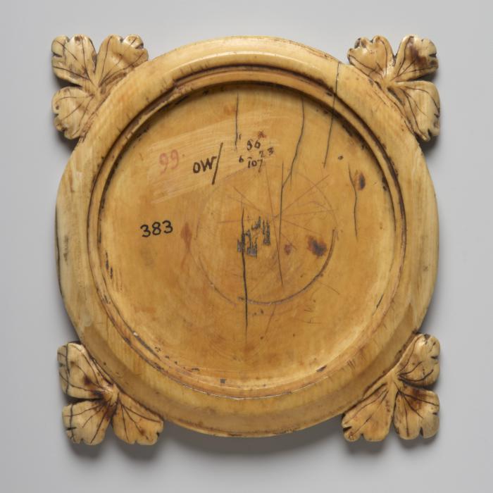 Mirror case, frame of 4 lobes (valve de miroir) (Back)