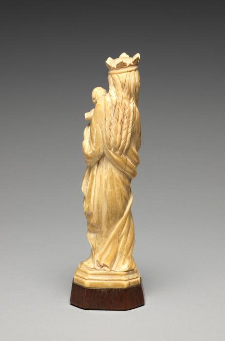 Statuette (Back)