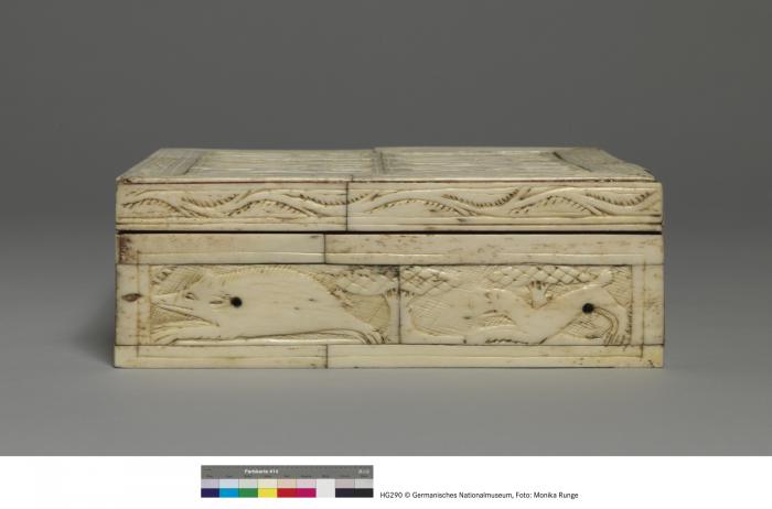 Box (boîte) (End, right)