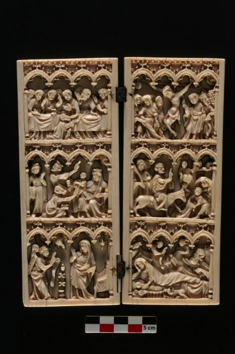 Diptych, 3 registers, 4 arches across (frise d'arcatures; plaquettes; colonnettes) (Front)