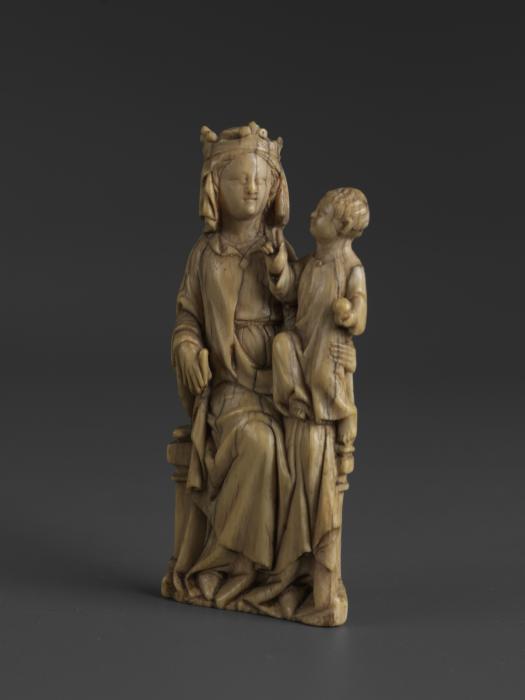 Relief (appliqué) (Front)