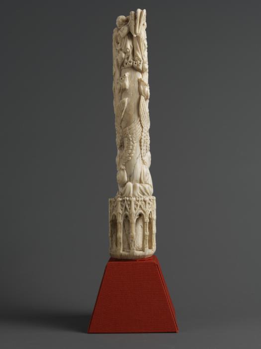 Head of crozier (crosse) (Side)