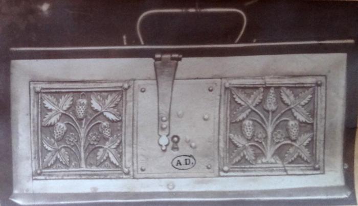 Casket with openwork panels (coffret; plaquettes ajourées) (Body, front)