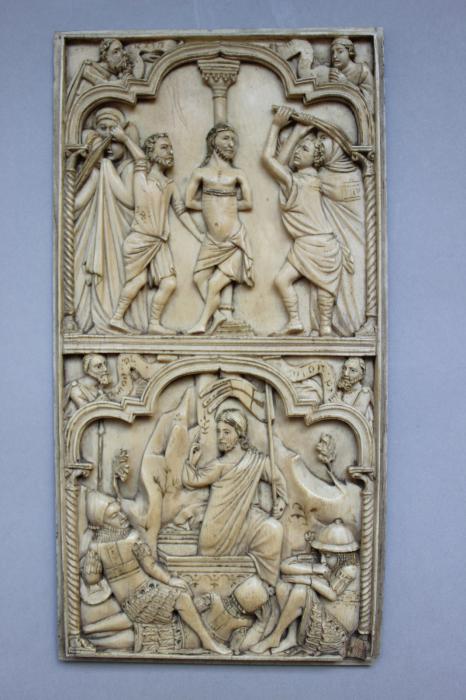 Panels, 2 registers, 1 arch across (Front)