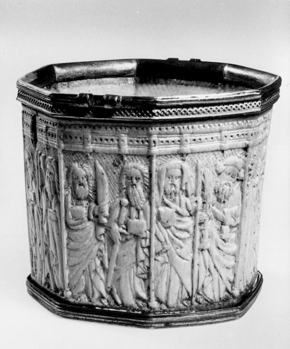Octagonal pyx or reliquary (pyxide)
