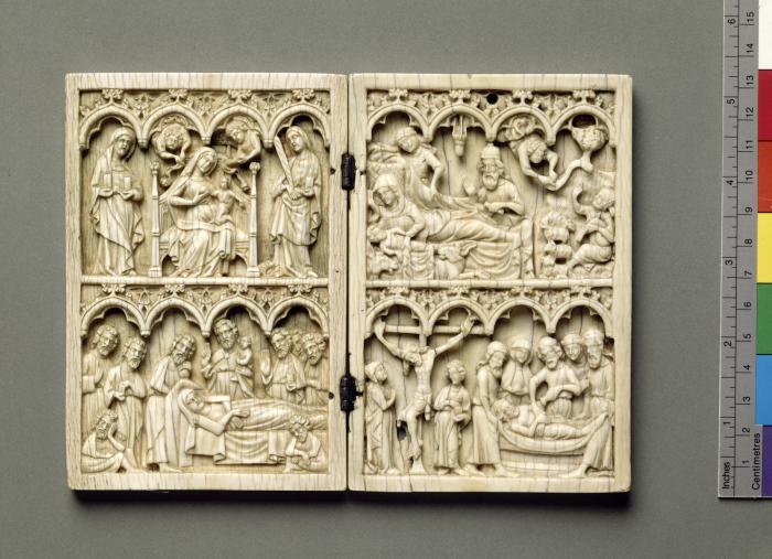 Diptych, 2 registers, 4 arches across (frise d'arcatures) (Front)