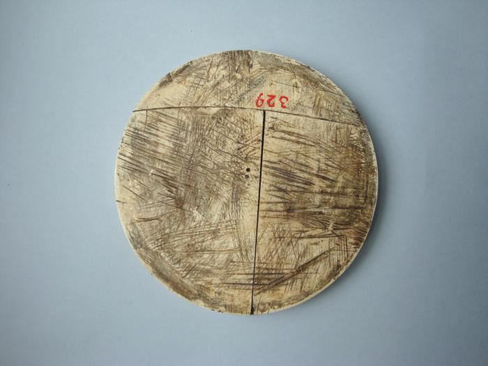 Medallion (médallion) (Back)