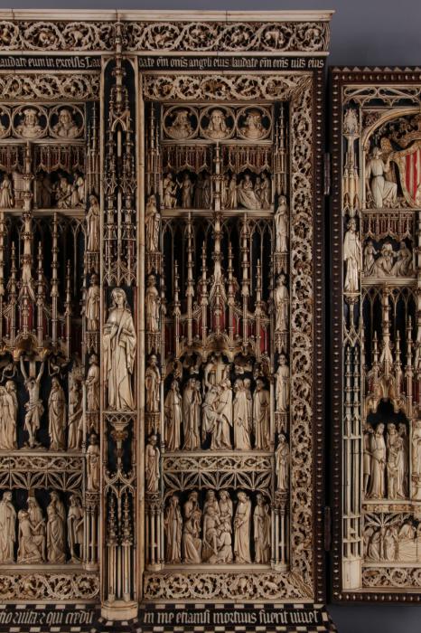 Openwork triptych, 4 registers (ajouré) (Front, detail)