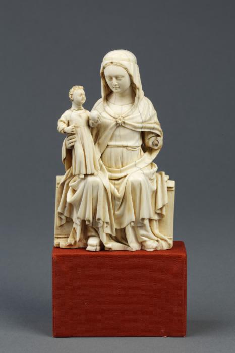 Statuette (Front)
