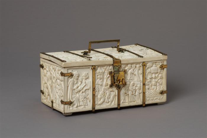 Casket (coffret)