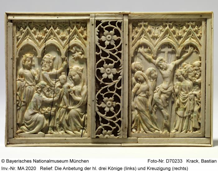 Panels (possibly writing tablets), 1 register, 3 arches across (plaquette; frise d'arcatures; tablettes à écrire) (Front)