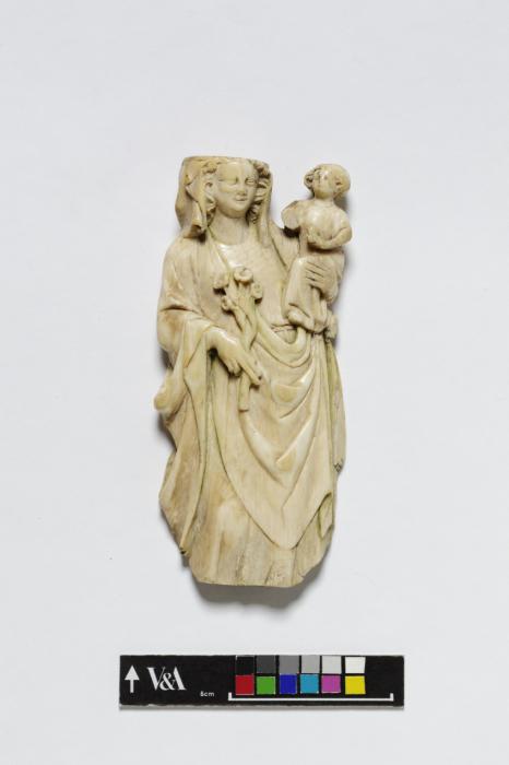 Relief (appliqué) (Front)
