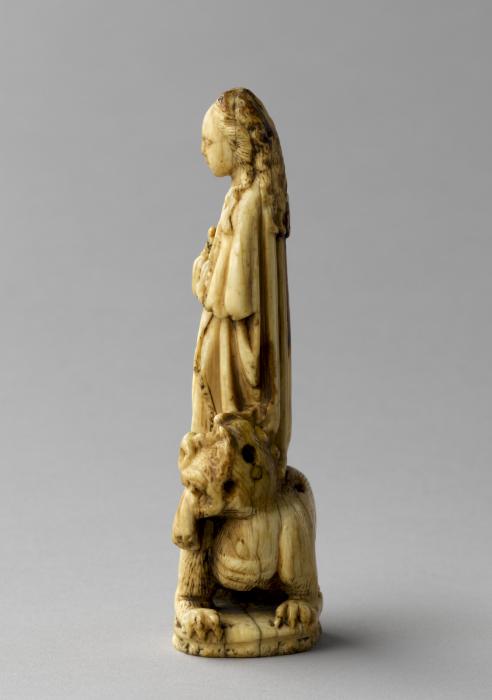 Statuette (Side)
