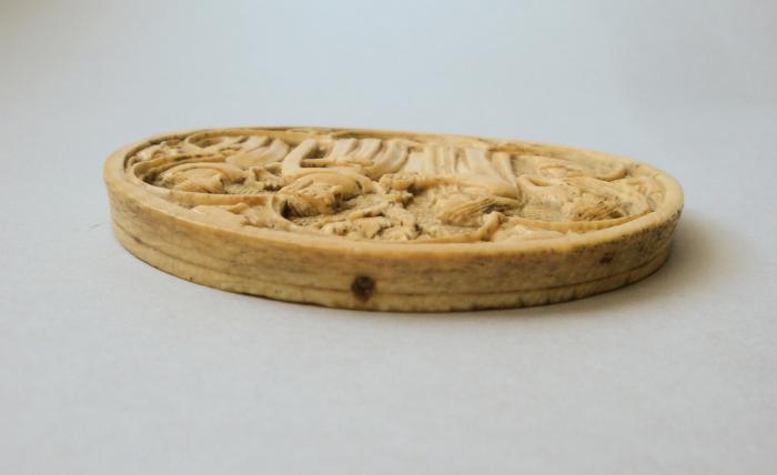Mirror case, frame of 6 lobes (valve de miroir) (Top)