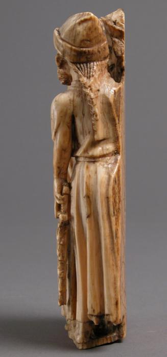 Relief (appliqué) (Side)
