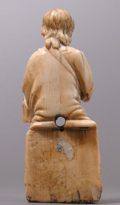 Statuette (Back)