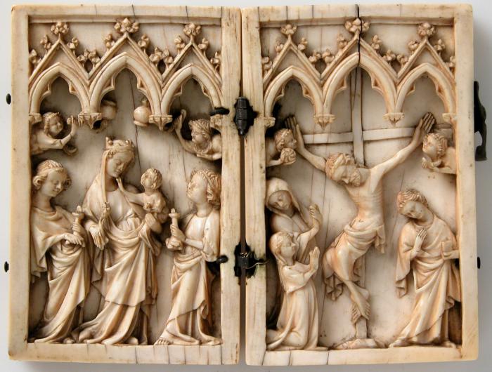 Diptych, 1 register, 3 arches across (frise d'arcatures; plaquettes) (Front)