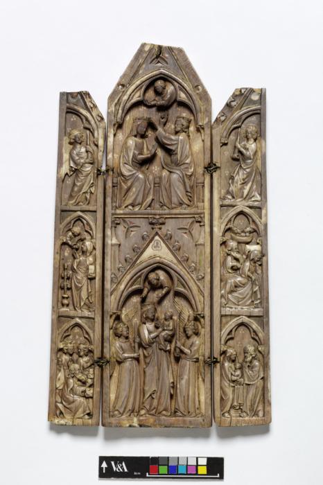 Gabled triptych, 3 registers and 2 registers, 1 arch across (Front)