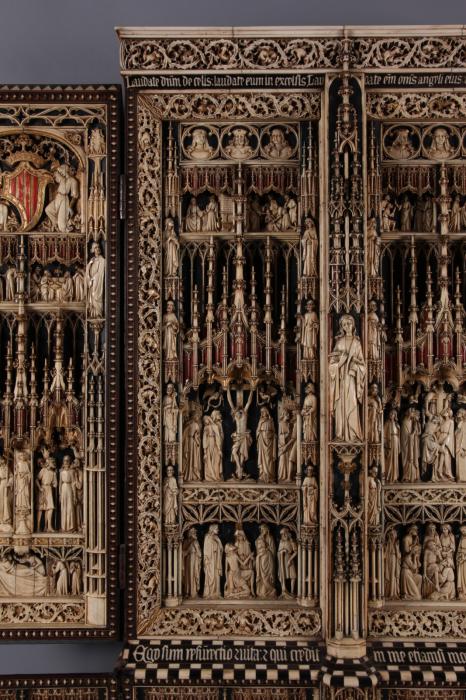Openwork triptych, 4 registers (ajouré) (Front, detail)