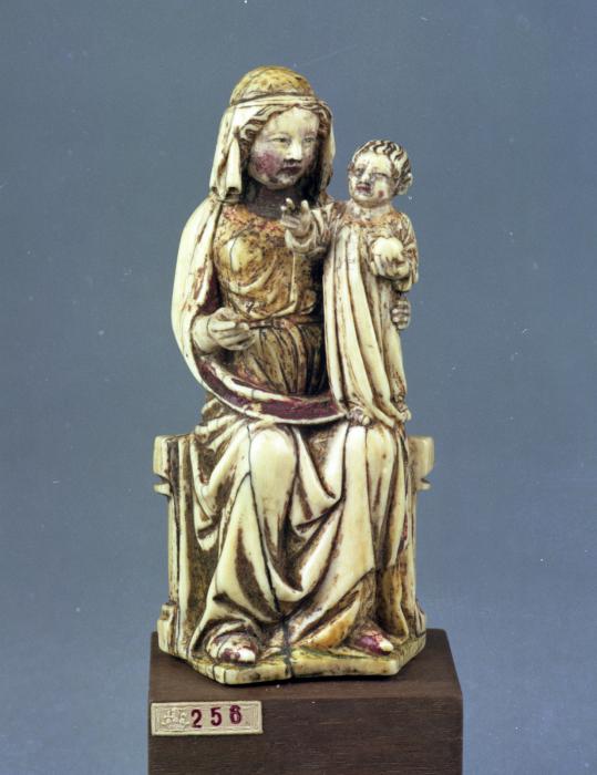 Statuette (Front)