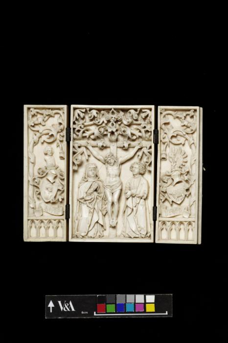 Triptych, 1 register (Front)