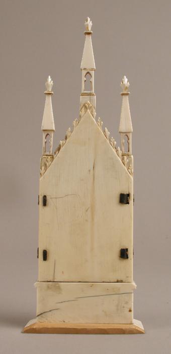 Gabled triptych, 2 registers (colonnettes; frise d'arcatures) (Back, closed)