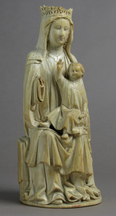 Statuette (Front)