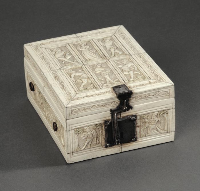 Games box (boîte à jeux)