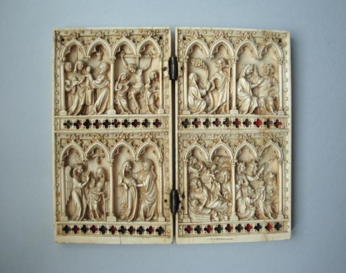 Diptych, 2 registers, 4 arches across (frise d'arcatures; colonnettes) (Front)
