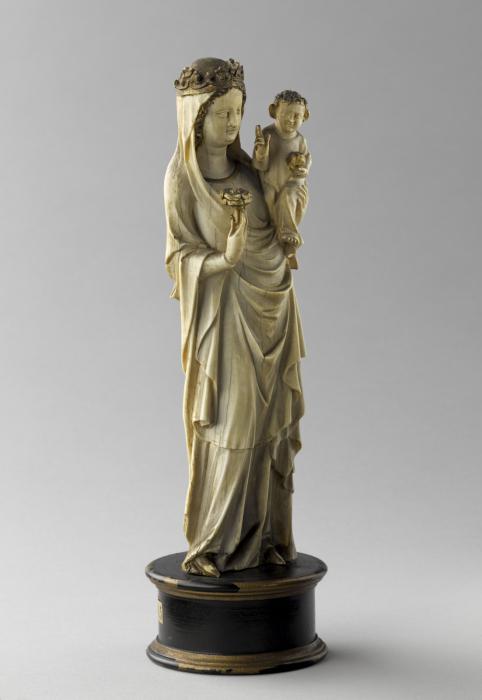 Statuette (Front)