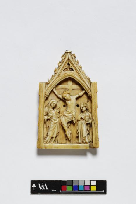 Gabled pax, 1 register, 1 arch across (baiser de paix) (Front)