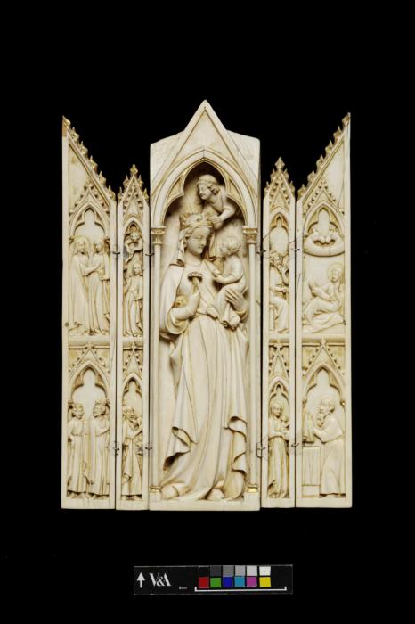 Gabled polyptych, with arches (tabernacle; colonnettes; frise d'arcatures) (Front)
