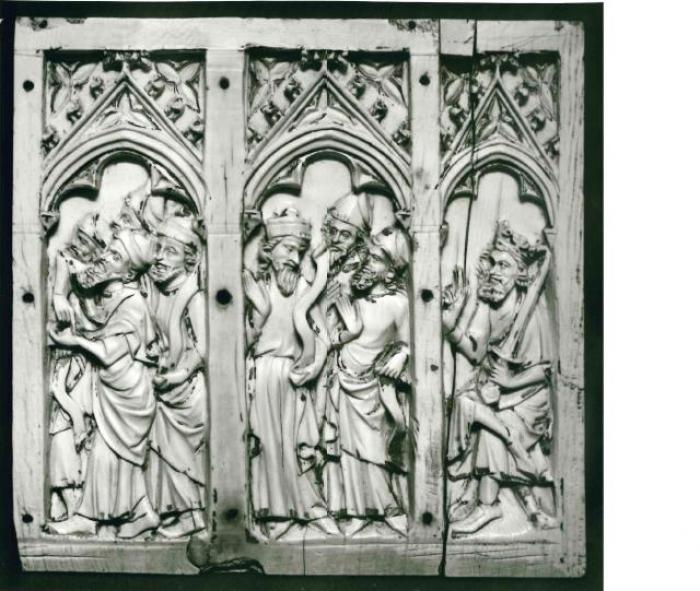Panel (fragment of a casket; possibly a lid), 1 register, 3 arches across (frise d'arcatures) (Front)