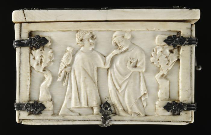 Casket (coffret) (End, right)