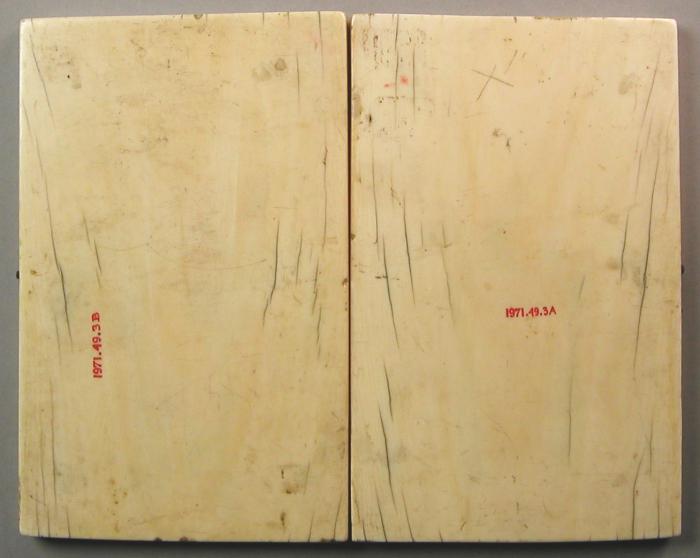 Diptych, 1 register, 1 arch across (plaquettes; colonnettes) (Back)